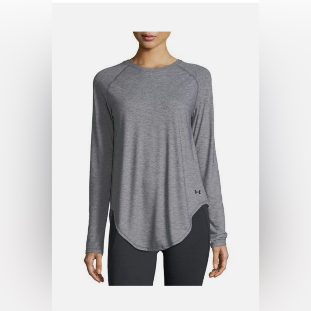 EUC Under Armour Women's Gray Long Sleeve Top XL